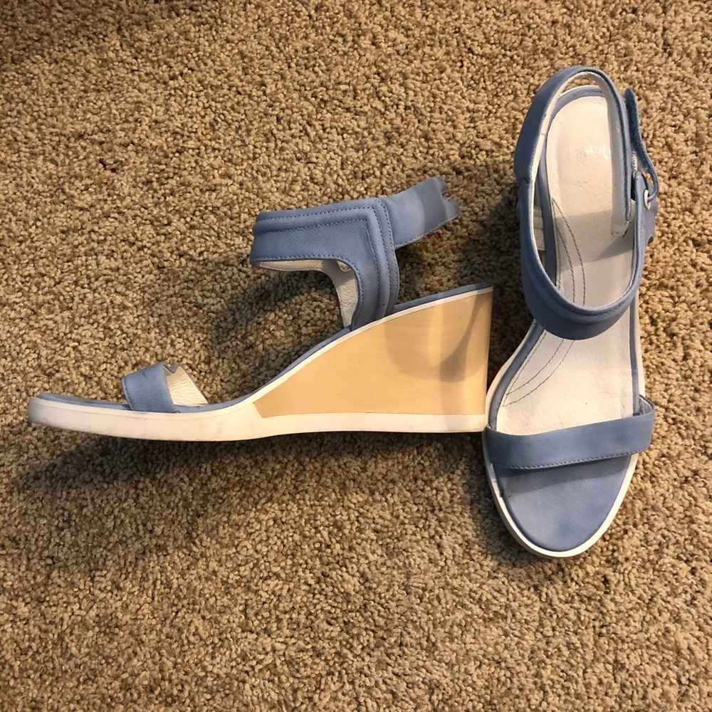 Basically New! Limi Strap Wedge Sandal